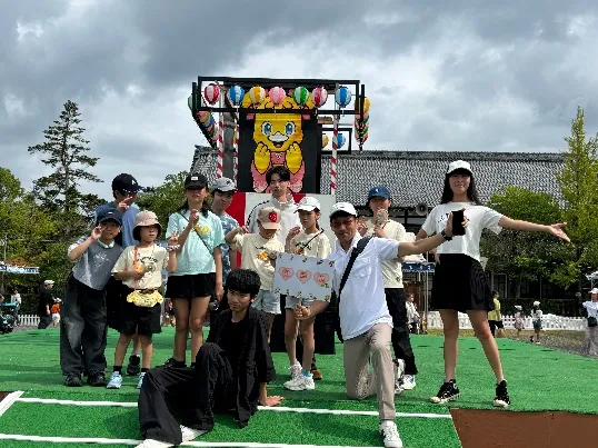 バラエティーショーでダンスを披露